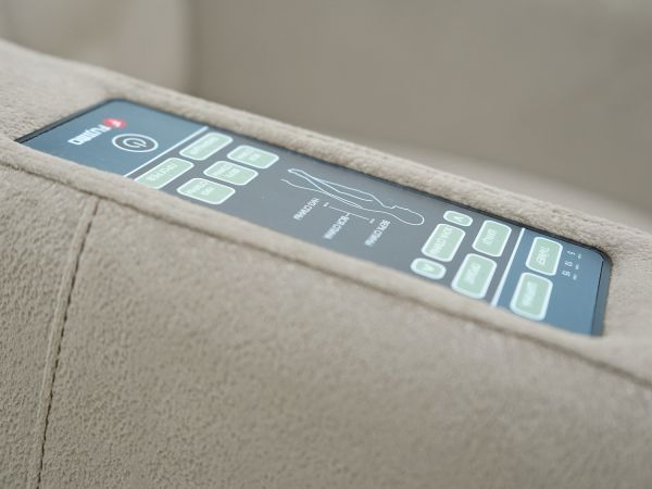 Massage chair recliner FUJIMO LIFT CHAIR F3005 FLFC Vanilla (Sakura 4)